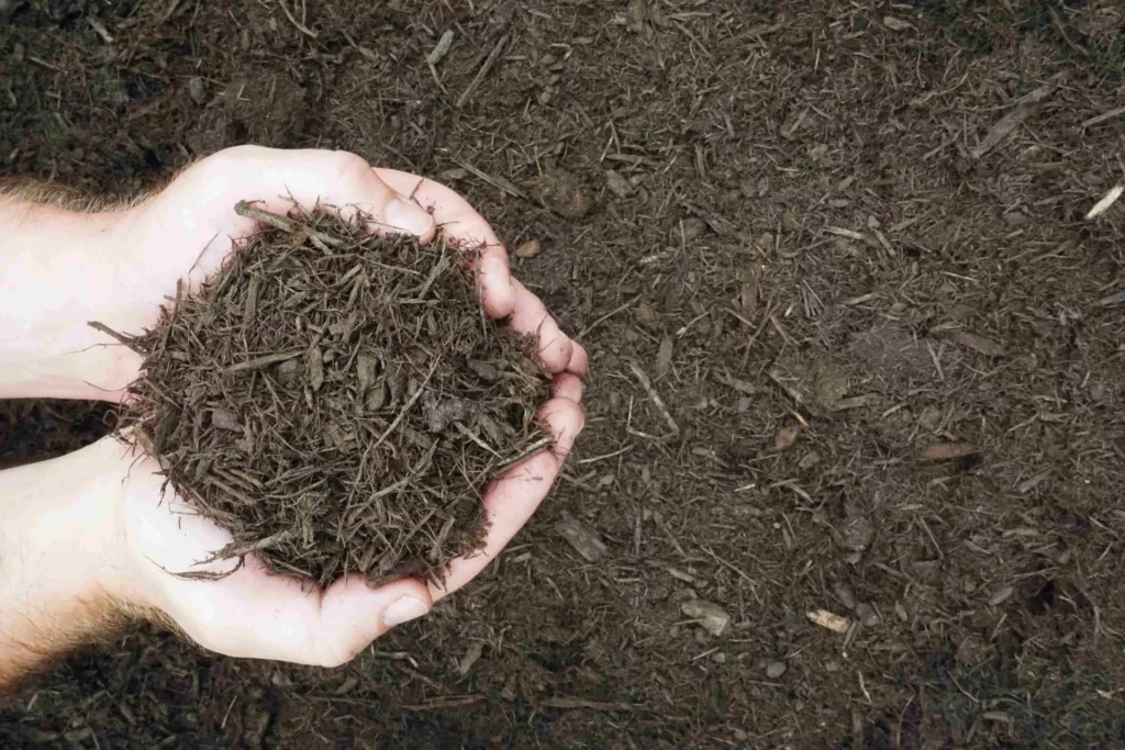 Bulk Chestnut Brown Bark Mulch for sale near me in Lebanon PA.