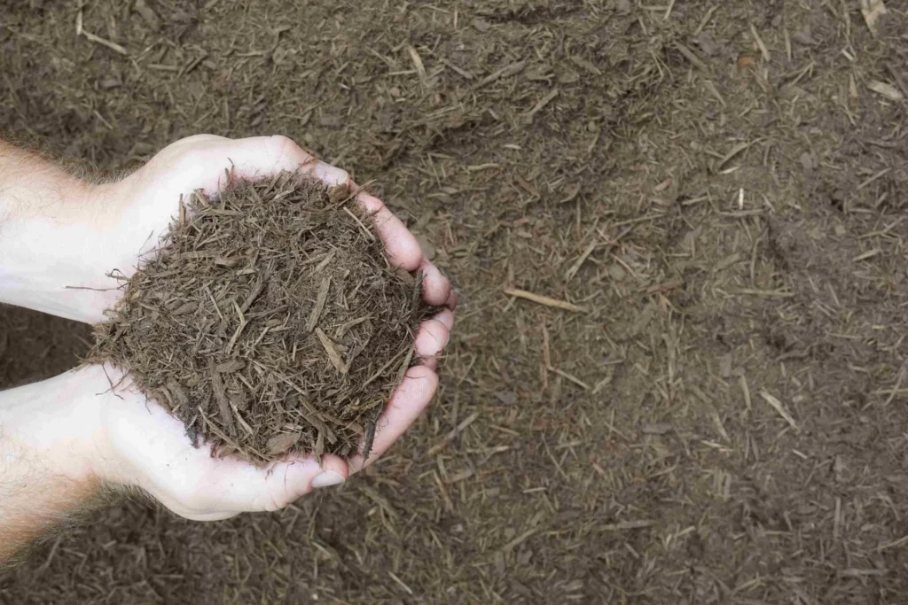 Bulk Premium Bark Mulch for sale near me in Lebanon PA.